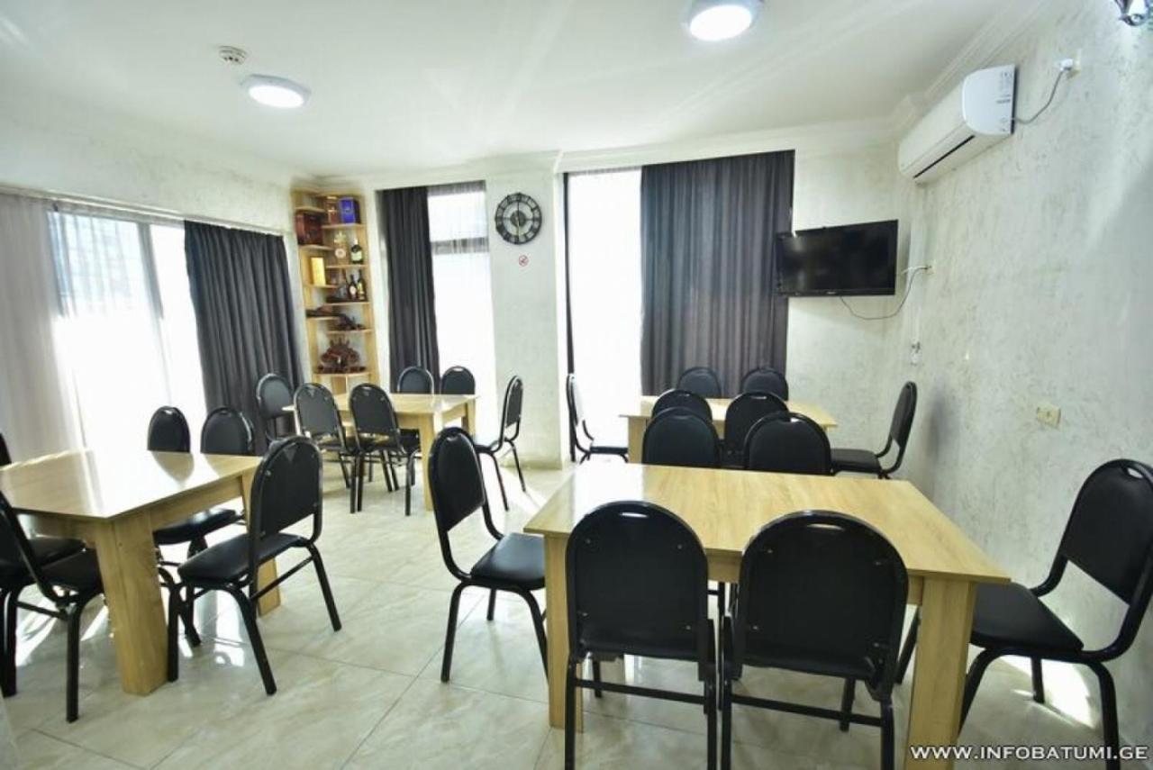 Hotel Batumi Inn Exterior photo