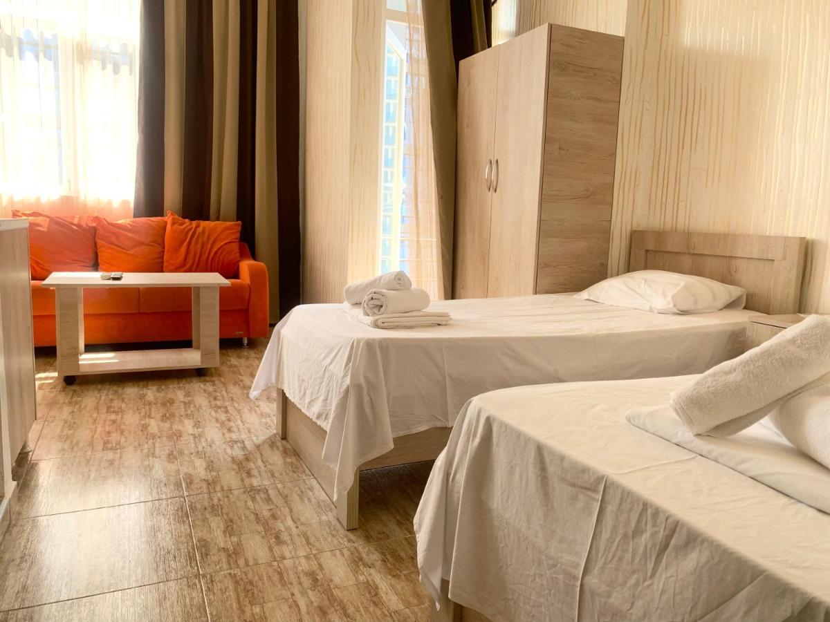 Hotel Batumi Inn Exterior photo
