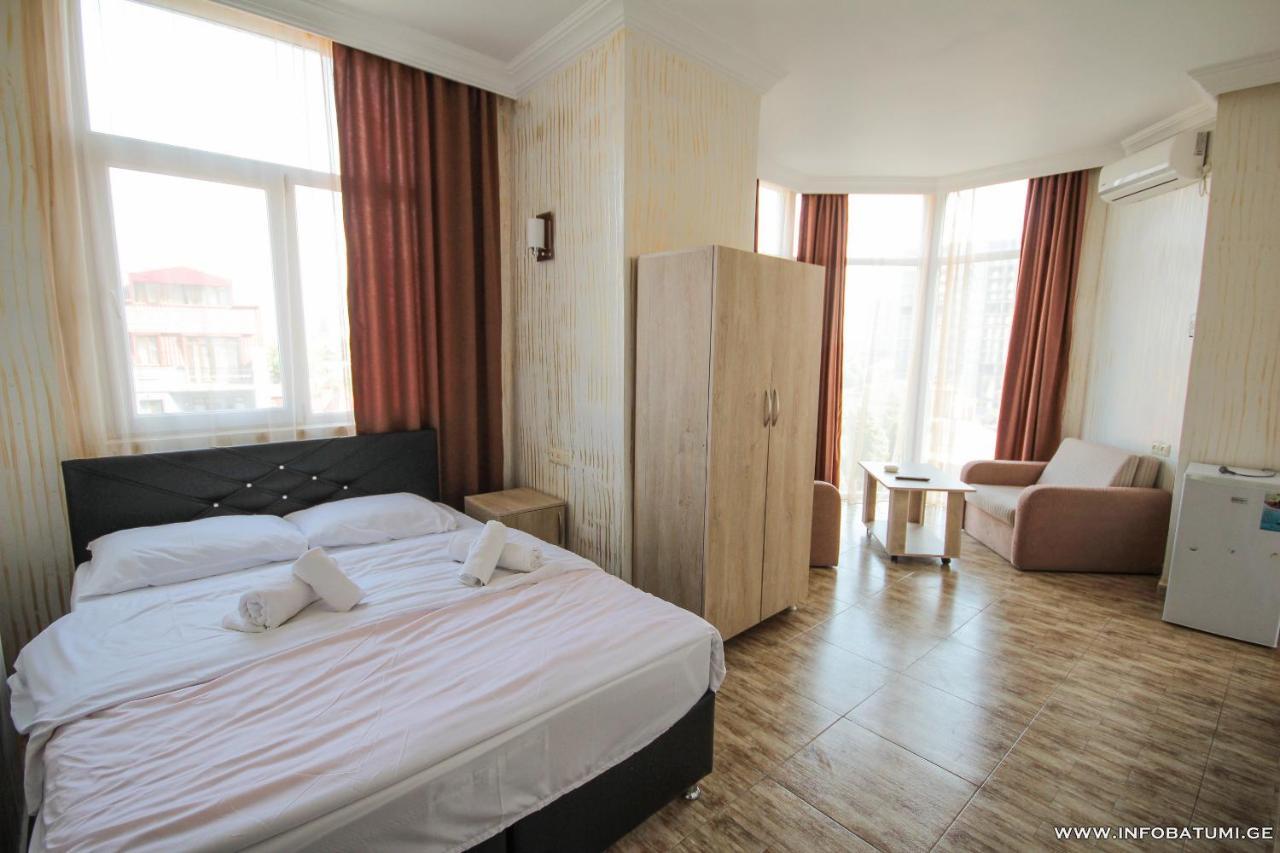 Hotel Batumi Inn Exterior photo