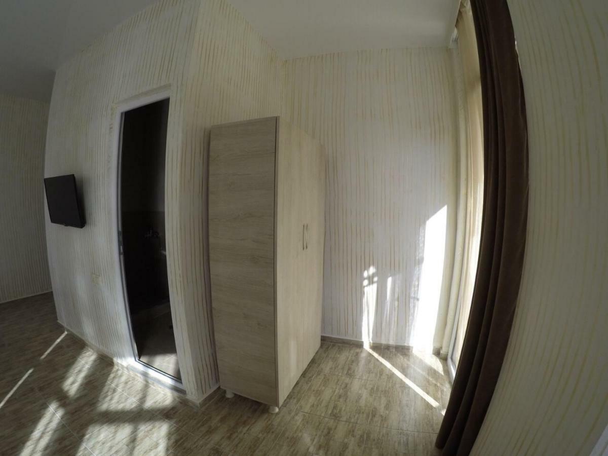 Hotel Batumi Inn Exterior photo